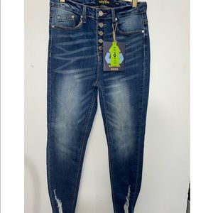 High rise/ curvy fit/ ankle jeans